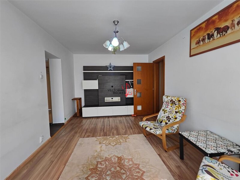 Titan Apartament 3 camere - 7 minute de metrou, mobilat